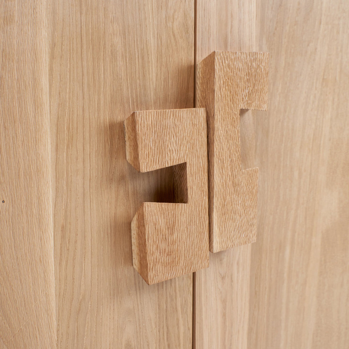 Douro Cabinet Oak Wood Cabinet