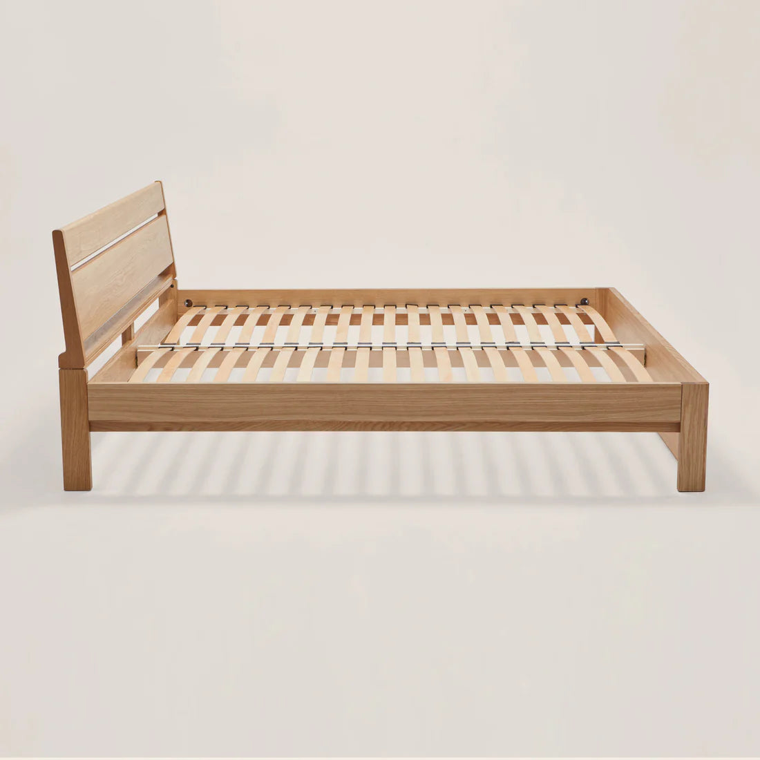 Akon White Oak Wood Bed