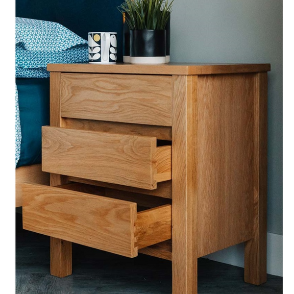 Banyan Oak Wood Drawers Bedside 2