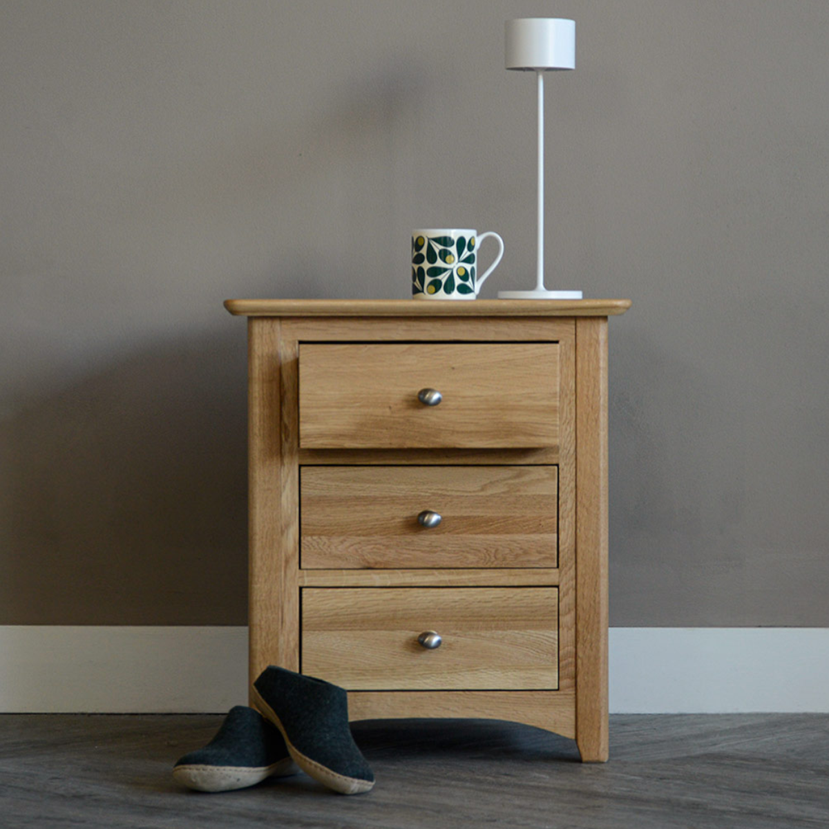 Benicio Oak Wood 3 Drawers Bedside 3