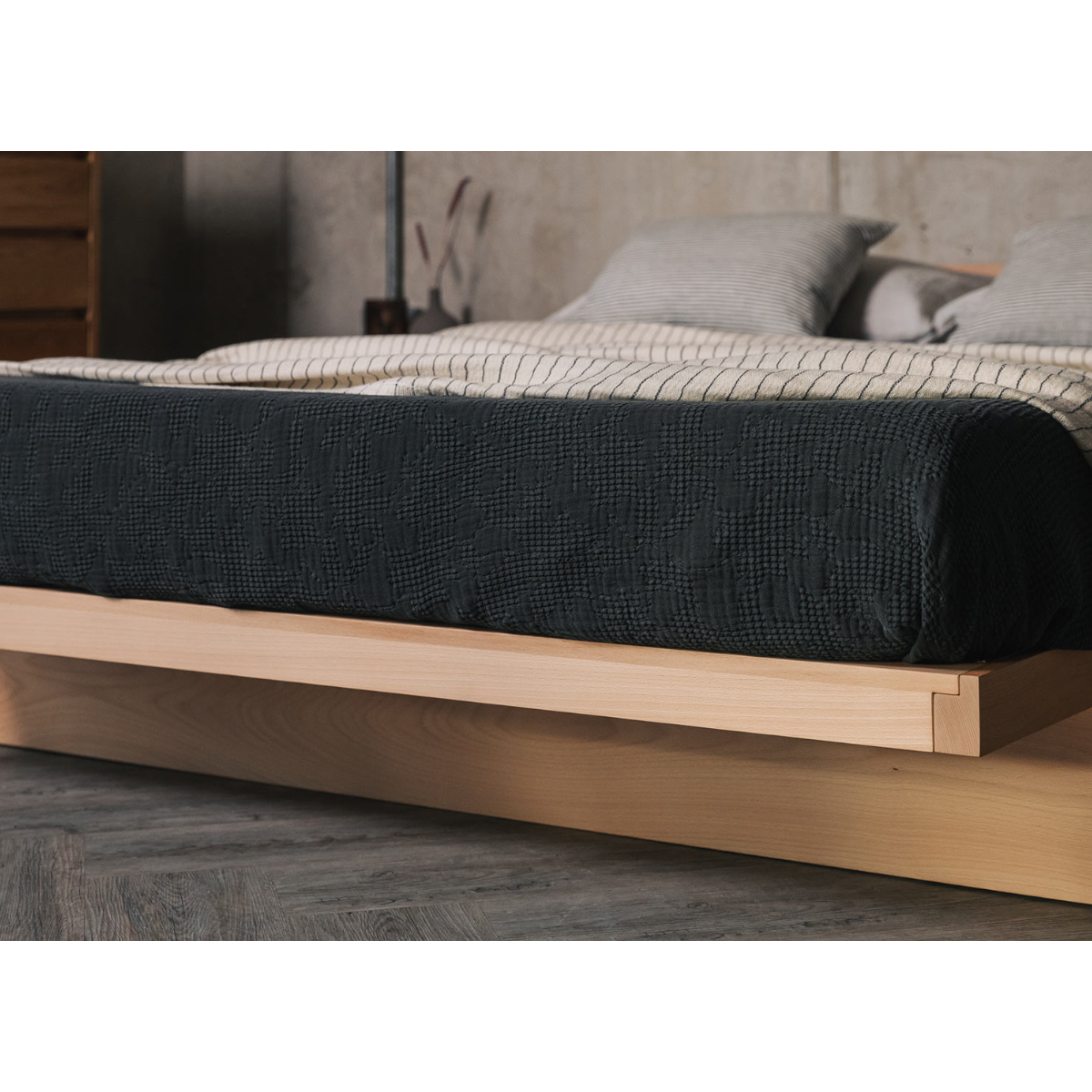 Bevis Oak Wood Bed 8