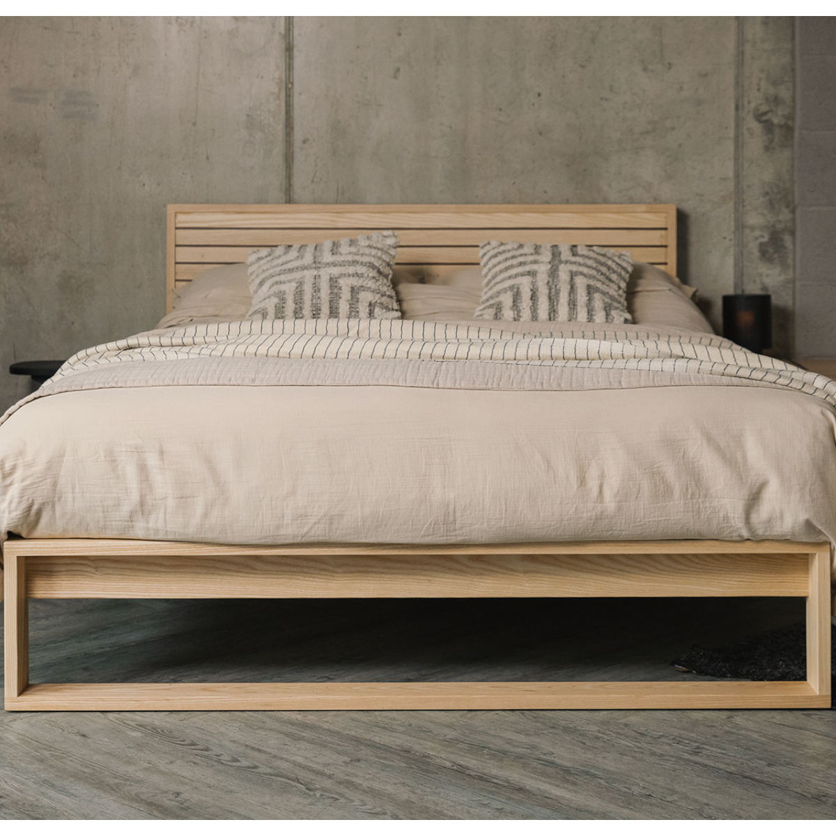 Beyla Oak Wood Bed 1