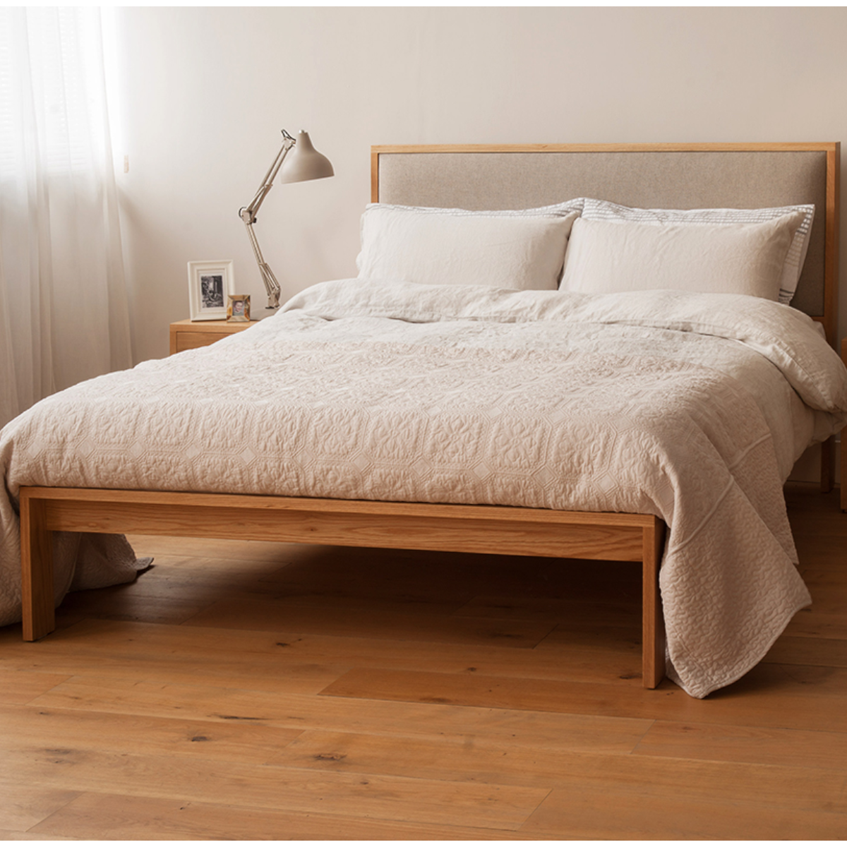 Brie Oak Wood Bed