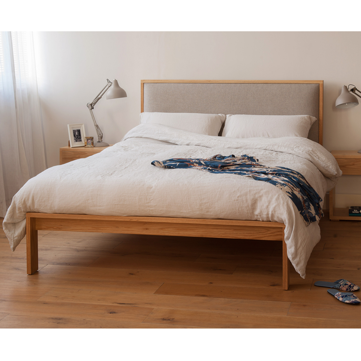 Brie Oak Wood Bed 4