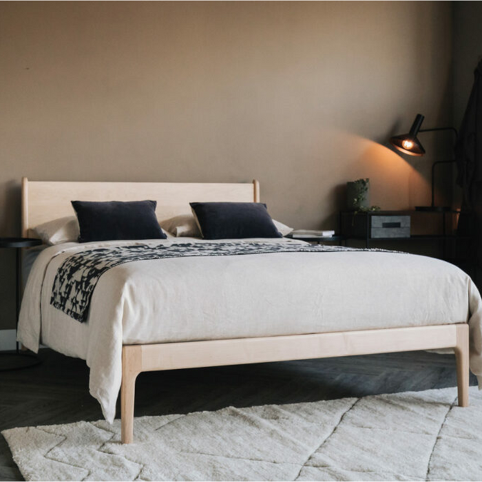 Brisa Oak Wood Bed 1