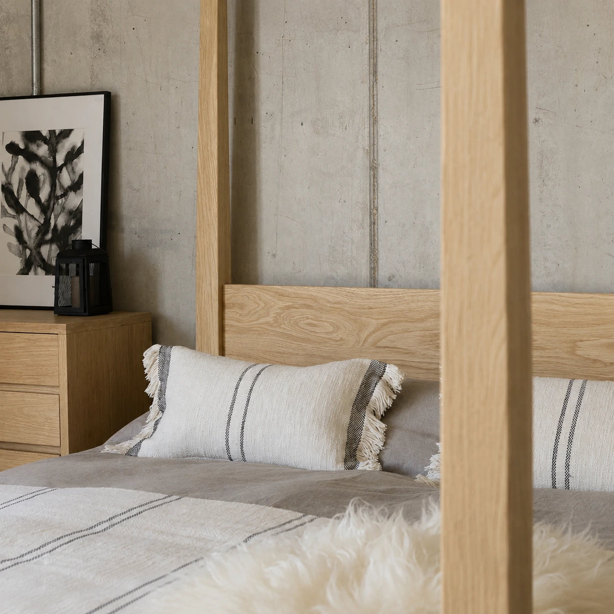 Aba Oak Wood Poster Bed