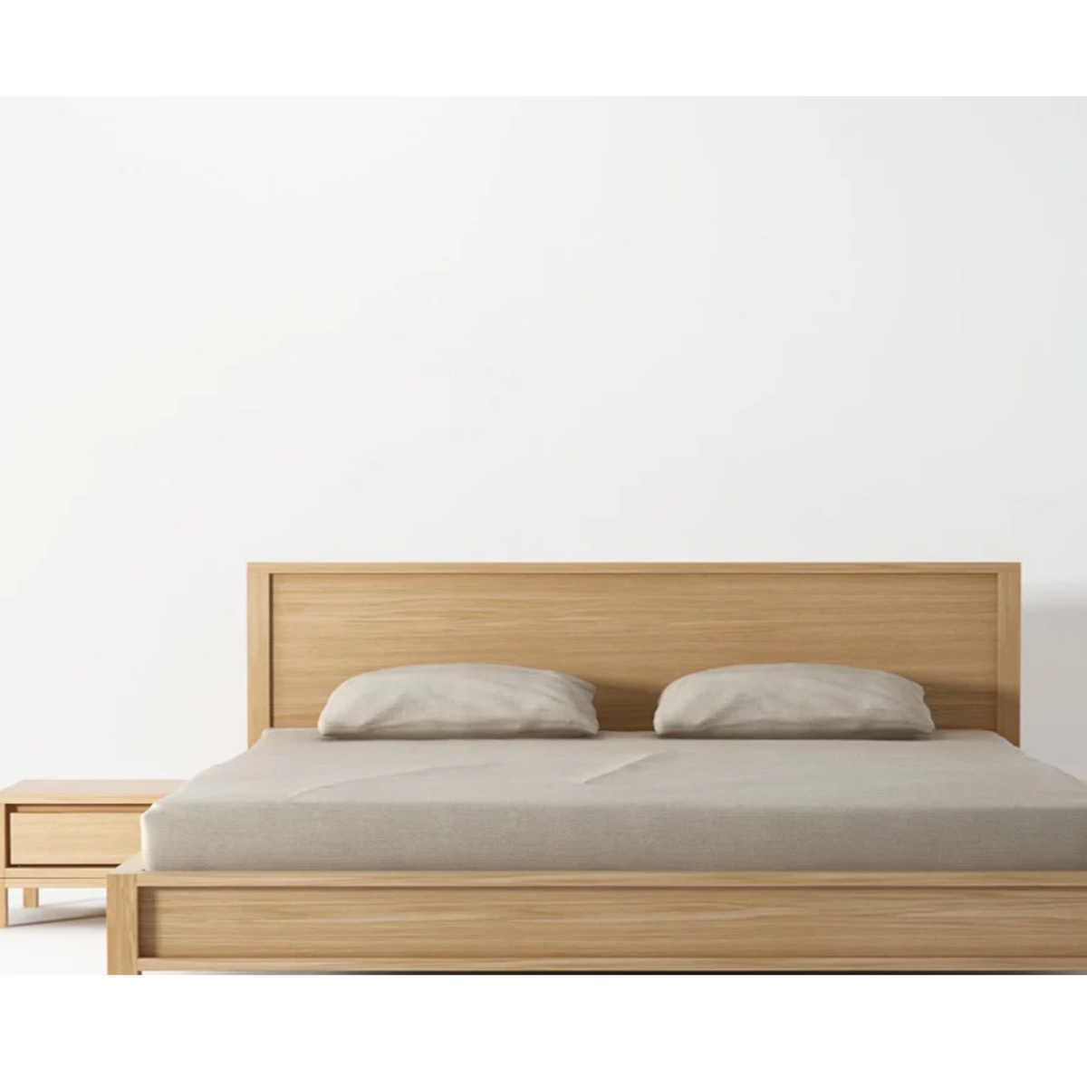 Ailis White Oak Wood Bed